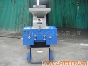 供應小型塑料粉碎機,強力粉碎機
