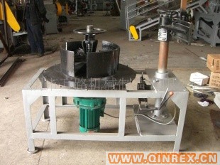 供應輪胎切割機加工鋼絲輪胎，輪胎粉碎設備，廢舊橡膠生產線設備