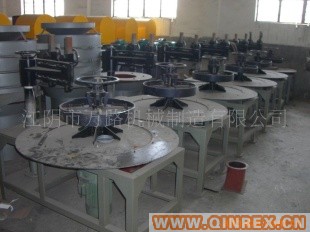 供應輪胎切割機加工鋼絲輪胎，輪胎粉碎，橡膠回收設備